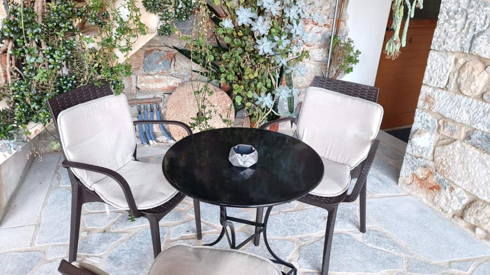 Traditional House Alepis In Areopolis דירה אראופוליס